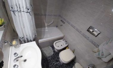 VENTA CASA 3 AMB CON COCHERA PATIO Y QUINCHO GERLI