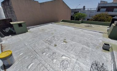 VENTA CASA 3 AMB CON COCHERA PATIO Y QUINCHO GERLI