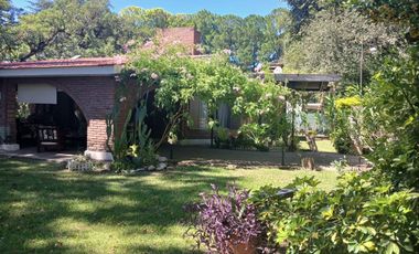 REMAX VENDE CASA EN COUNTRY LOS MOLINOS