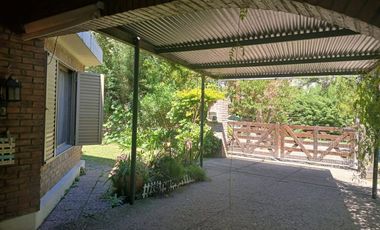 REMAX VENDE CASA EN COUNTRY LOS MOLINOS