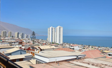 AMPLIA CASA EN SECTOR SUR DE IQUIQUE
