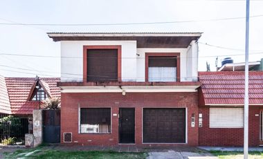 VENTA Casa patio y cochera NUEVO VALOR