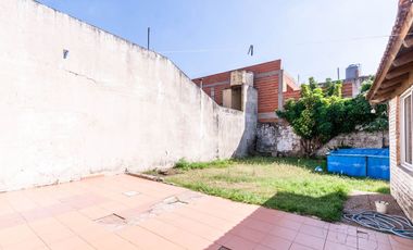 VENTA Casa patio y cochera NUEVO VALOR