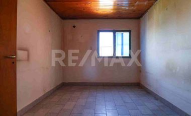 VENTA LOCALES , UNO en ESQUINA y TRES DPTOS