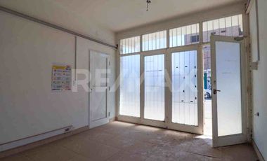 VENTA LOCALES , UNO en ESQUINA y TRES DPTOS