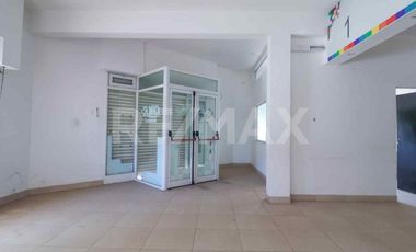 VENTA LOCALES , UNO en ESQUINA y TRES DPTOS