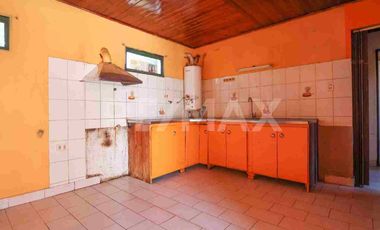 VENTA LOCALES , UNO en ESQUINA y TRES DPTOS
