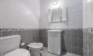 VENTA CASA ZARATE CENTRO PERMUTA