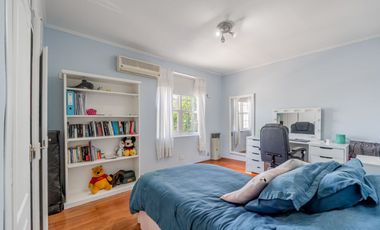 VENTA CASA ZARATE CENTRO PERMUTA