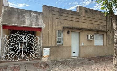 VENTA CASA CENTRICA - ESPERANZA