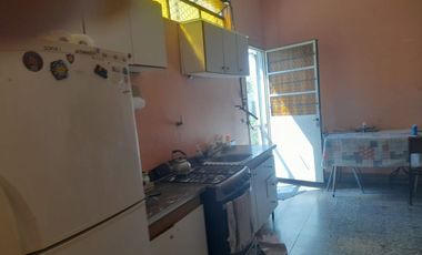 VENTA 2 CASAS FONDO TERRENO 500M2 MERCADO CENTRAL