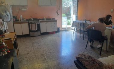 VENTA 2 CASAS FONDO TERRENO 500M2 MERCADO CENTRAL