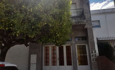 VENTA 2 CASAS FONDO TERRENO 500M2 MERCADO CENTRAL