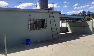 VENTA 2 CASAS FONDO TERRENO 500M2 MERCADO CENTRAL