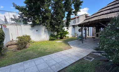 CASA EN VENTA MULTIFAMILIAR CON QUINCHO EN MORON
