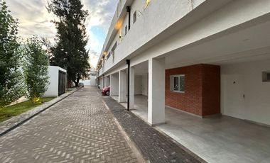 ALQUILER DUPLEX 4 AMB. JARDÍN Y COCHERA P. LELOIR