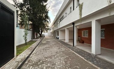 ALQUILER DUPLEX 4 AMB. JARDÍN Y COCHERA P. LELOIR