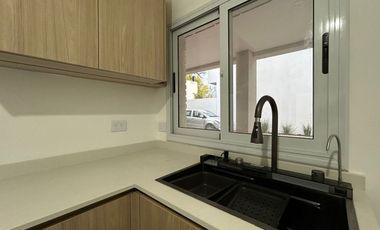ALQUILER DUPLEX 4 AMB. JARDÍN Y COCHERA P. LELOIR