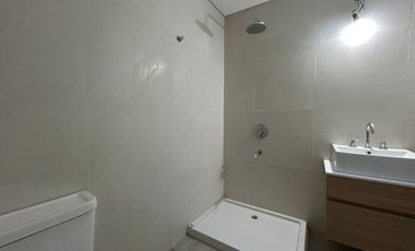 ALQUILER DUPLEX 4 AMB. JARDÍN Y COCHERA P. LELOIR