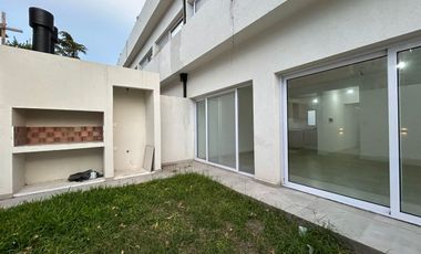 ALQUILER DUPLEX 4 AMB. JARDÍN Y COCHERA P. LELOIR