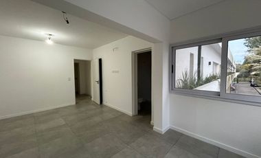 ALQUILER DUPLEX 4 AMB. JARDÍN Y COCHERA P. LELOIR