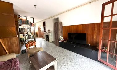 Casa en Venta 6 ambientes en Morón con Taller