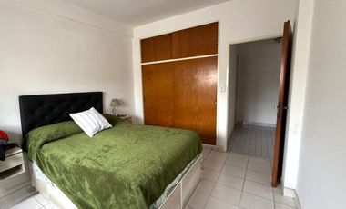 Casa en Venta 6 ambientes en Morón con Taller