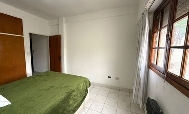 Casa en Venta 6 ambientes en Morón con Taller