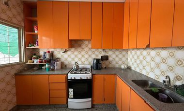 Casa en Venta 6 ambientes en Morón con Taller