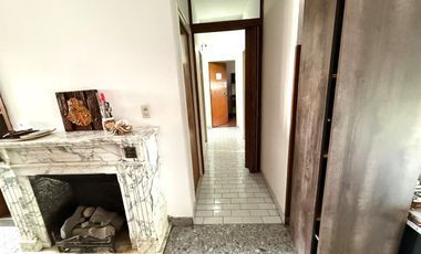 Casa en Venta 6 ambientes en Morón con Taller