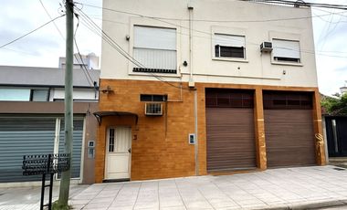Casa en Venta 6 ambientes en Morón con Taller