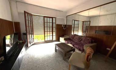 Casa en Venta 6 ambientes en Morón con Taller