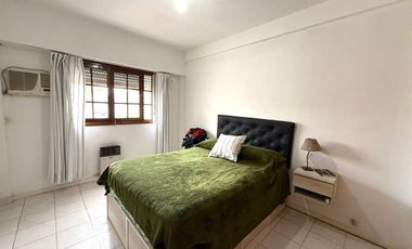 Casa en Venta 6 ambientes en Morón con Taller
