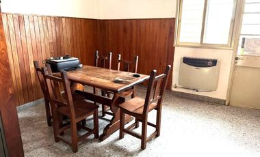 Casa en Venta 6 ambientes en Morón con Taller