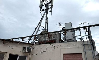Casa en Venta 6 ambientes en Morón con Taller