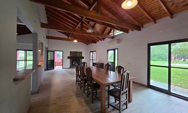 CASA QUINTA VENTA BARRIO QUINTAS DE GORINA