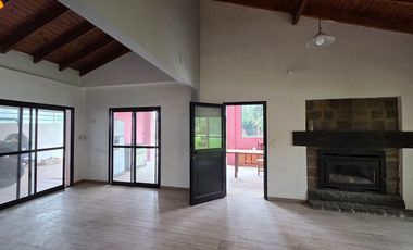 CASA QUINTA VENTA BARRIO QUINTAS DE GORINA
