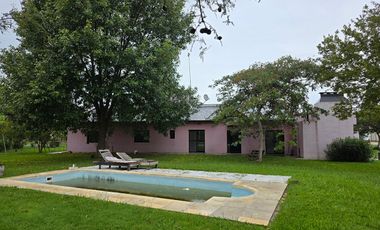 CASA QUINTA VENTA BARRIO QUINTAS DE GORINA