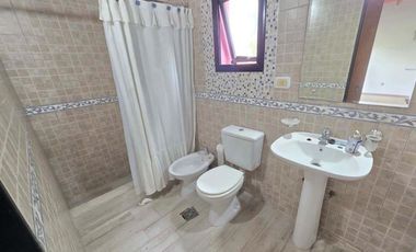 CASA QUINTA VENTA BARRIO QUINTAS DE GORINA
