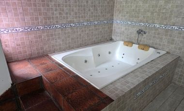 CASA QUINTA VENTA BARRIO QUINTAS DE GORINA