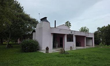 CASA QUINTA VENTA BARRIO QUINTAS DE GORINA