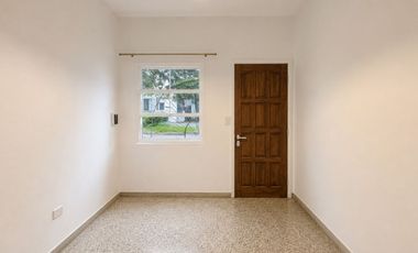 CASA EN VENTA FLORENCIO VARELA LOCAL