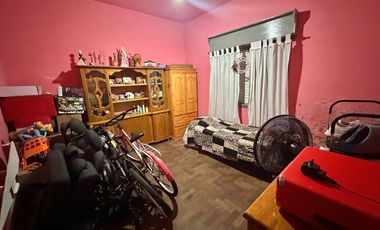 CASA EN VENTA FLORENCIO VARELA LOCAL