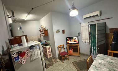 CASA EN VENTA FLORENCIO VARELA LOCAL
