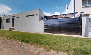 CASA EN VENTA GORINA 3 DORMITORIOS CON PARQUE