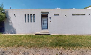 CASA EN VENTA GORINA 3 DORMITORIOS CON PARQUE