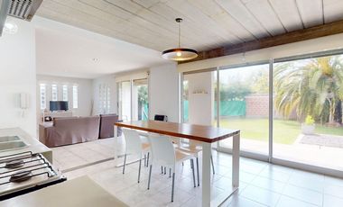 CASA EN VENTA GORINA 3 DORMITORIOS CON PARQUE