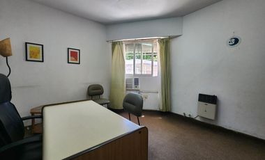 VENTA PH, MORON, 3 OFICINAS + LOCAL + DEPARTAMENTO