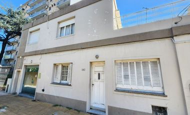 VENTA PH, MORON, 3 OFICINAS + LOCAL + DEPARTAMENTO