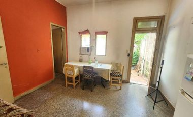 VENTA PH, MORON, 3 OFICINAS + LOCAL + DEPARTAMENTO